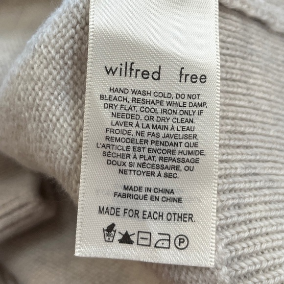 Turtleneck Cropped Merino Wool Sweater - Picture 6 of 11